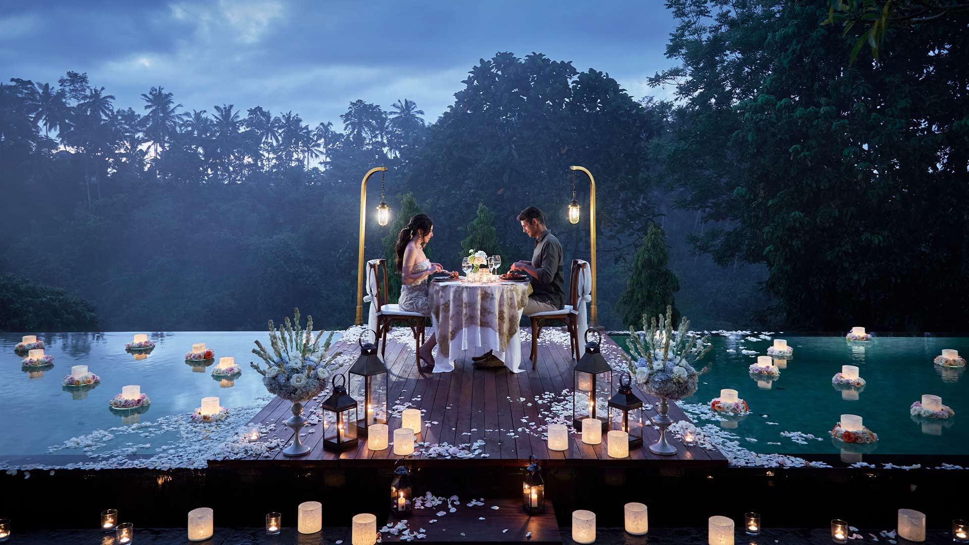 Romantic Floating Dinner in Ubud